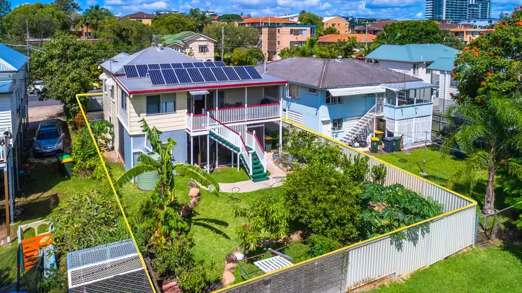 28 Robinson Street, Coorparoo QLD 4151