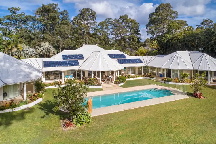 182 VALLEY DR