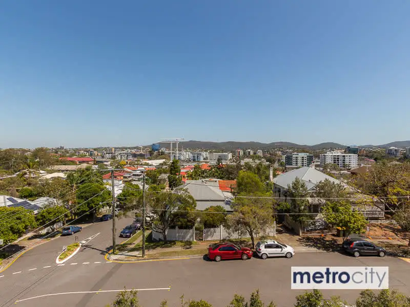 Main view of Homely unit listing, 8/32 Crowther Street, West End QLD 4101