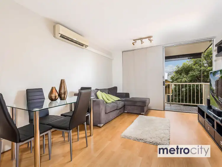 2/54 Kingsley Parade, Yeronga QLD 4104
