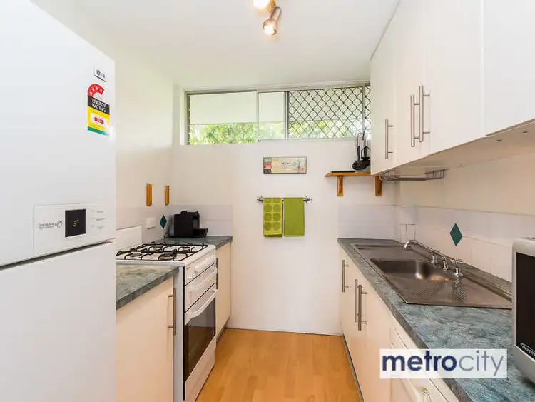 Fifth view of Homely unit listing, 2/54 Kingsley Parade, Yeronga QLD 4104