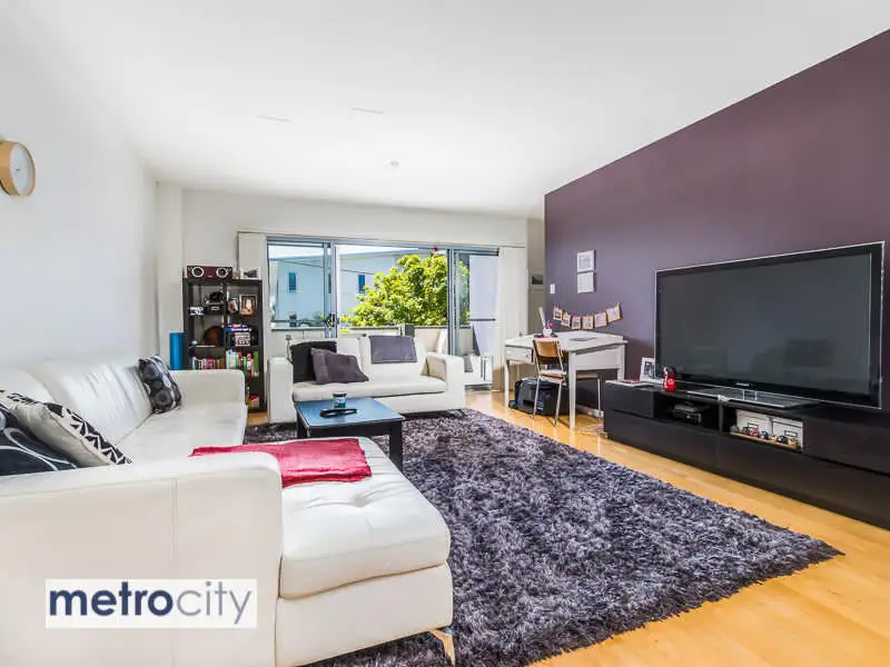 Main view of Homely townhouse listing, 8/4 Elba Lane, Morningside QLD 4170