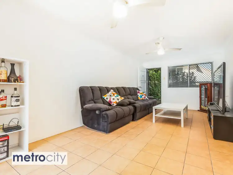 Main view of Homely unit listing, 3/48 Ernest Street, Morningside QLD 4170