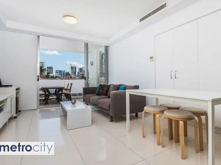 Sixth view of Homely apartment listing, 302/26 Mollison Street, South Brisbane QLD 4101