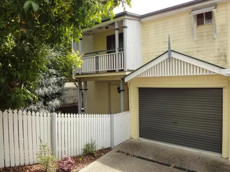 2/62 Sixth Ave,, Windsor QLD 4030
