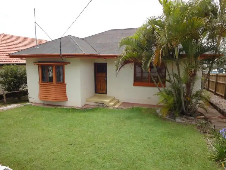 49 Clara St, Camp Hill QLD 4152