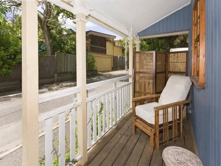 37A Baynes St, Highgate Hill QLD 4101