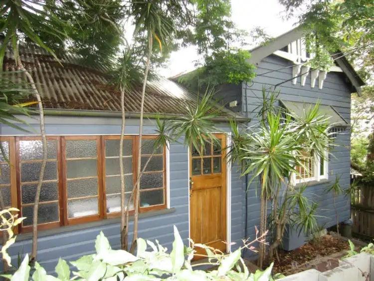 122 Gladstone Rd, Highgate Hill QLD 4101