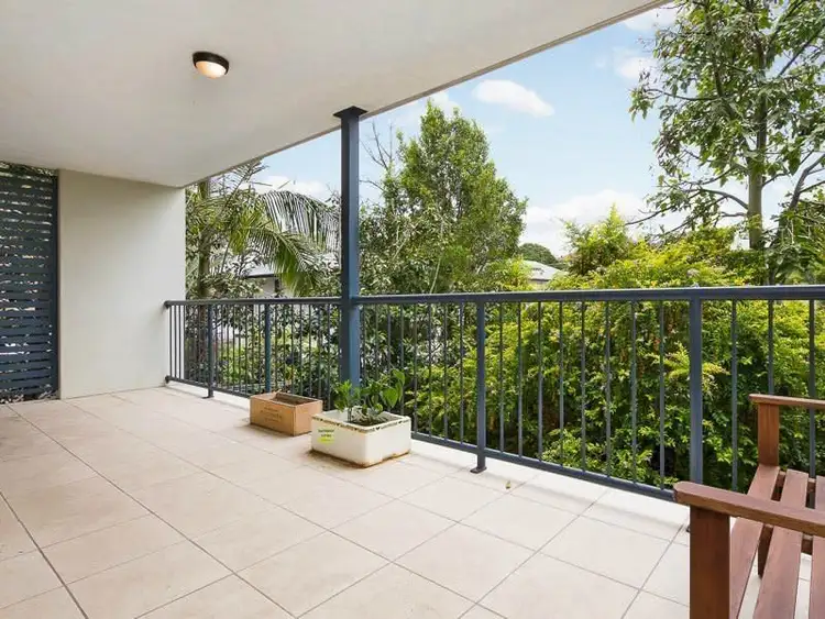 Main view of Homely unit listing, Unit 2/472 Wynnum Road, Morningside QLD 4170