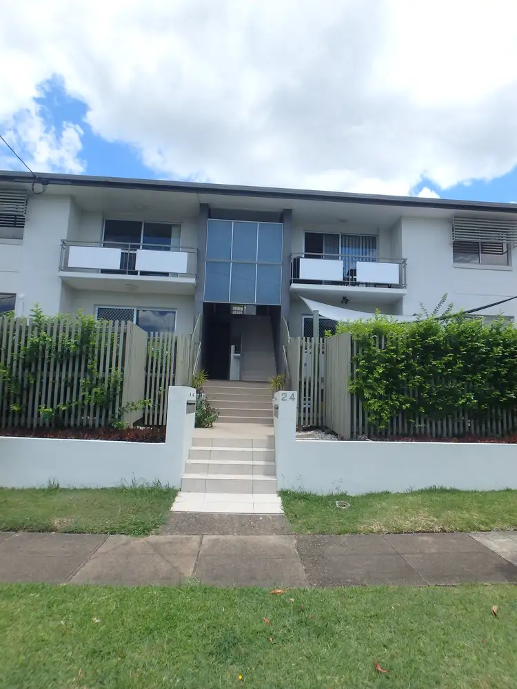 2/24 Lothian Street