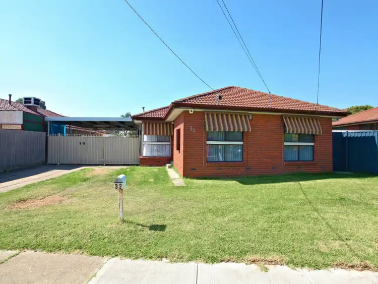 32 Entally Drive, St Albans VIC 3021