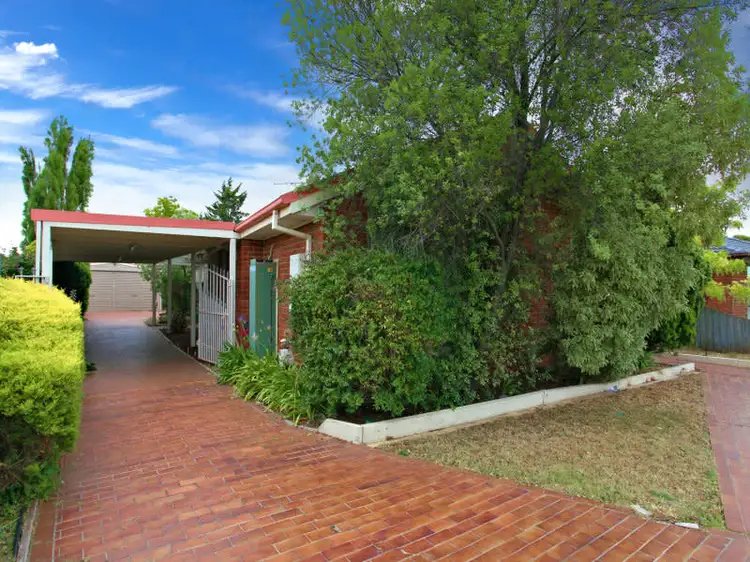 51 Shakespeare Drive, Delahey VIC 3037