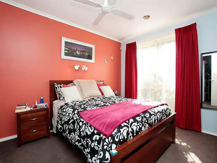 Fifth view of Homely house listing, 20 Thistle Court, Delahey VIC 3037