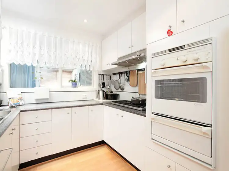 Third view of Homely house listing, 10 Everton Court, St Albans VIC 3021