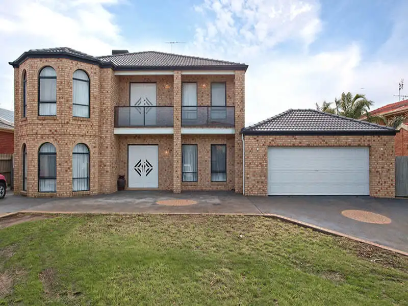 Main view of Homely house listing, 18 Knight Court, Hillside VIC 3037
