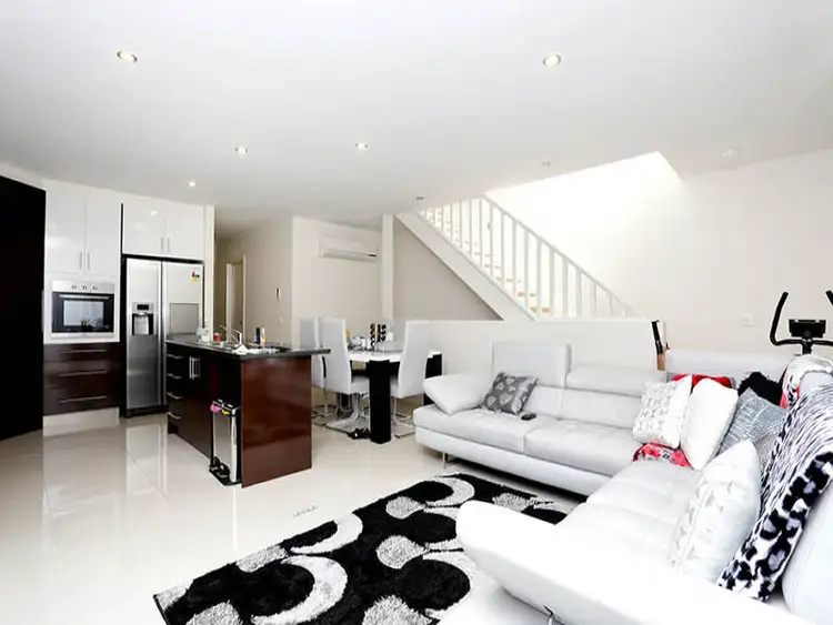 Third view of Homely house listing, 5/5-9 Strathvea Lane, Caroline Springs VIC 3023