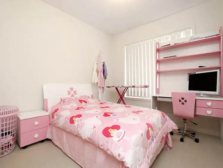 Sixth view of Homely house listing, 5/5-9 Strathvea Lane, Caroline Springs VIC 3023