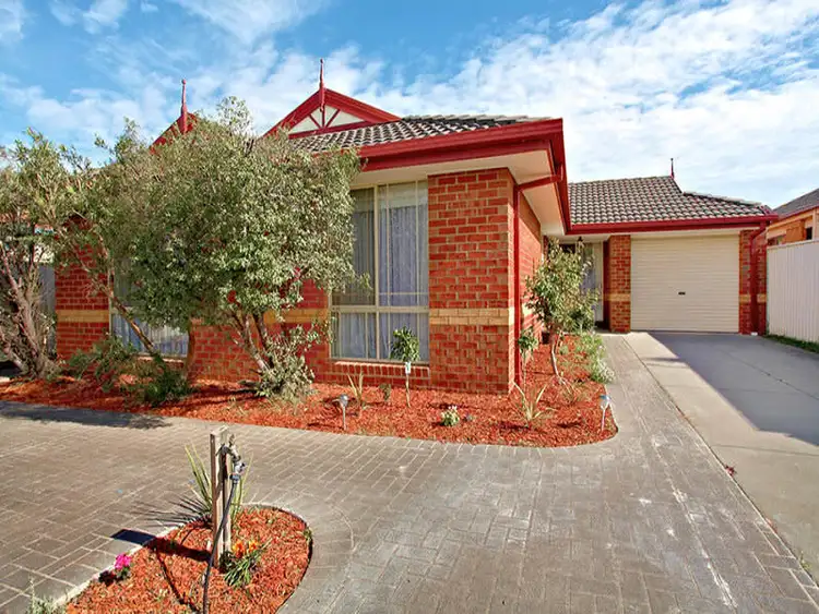 31 Parkin Avenue, Caroline Springs VIC 3023