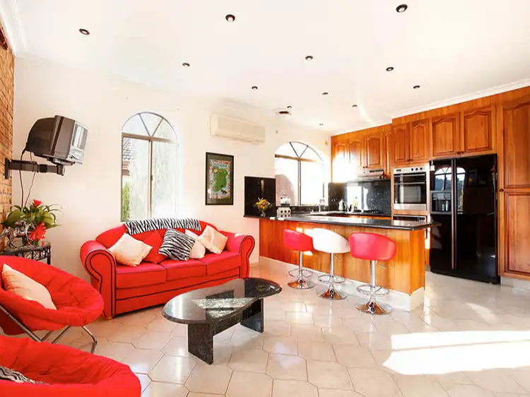 Fifth view of Homely house listing, 6 Fiat Court, Keilor Downs VIC 3038