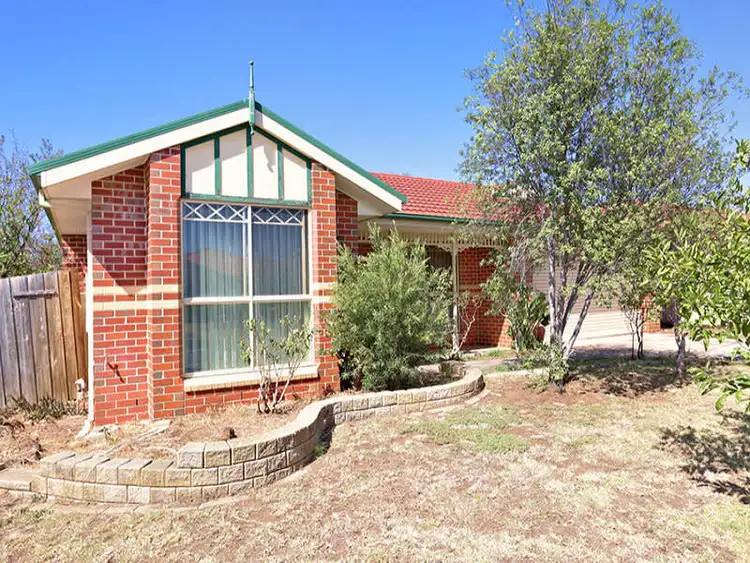 13 Elissa Way, St Albans VIC 3021