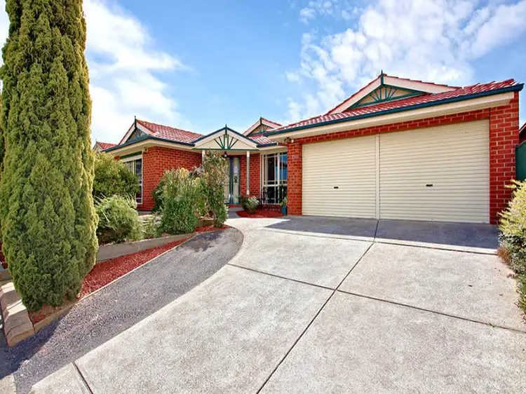 25 Perkins Grove, Burnside VIC 3023