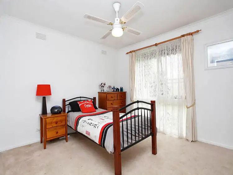 Seventh view of Homely house listing, 19 Penfold Place, Albanvale VIC 3021