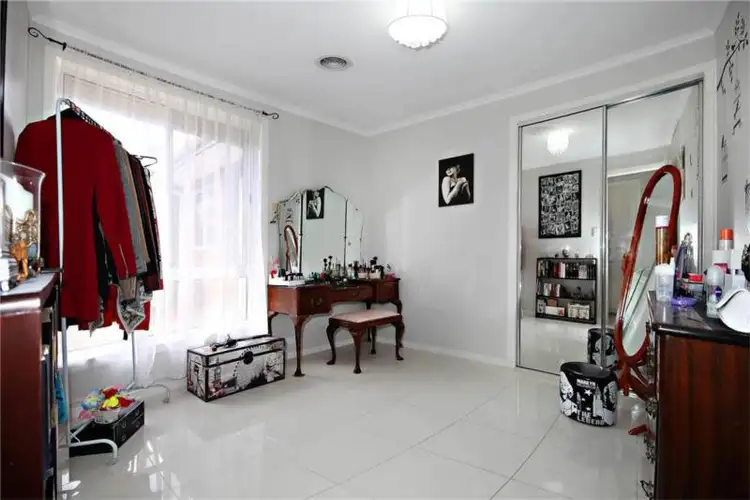 Seventh view of Homely house listing, 2/15 McNicholl Way, Delahey VIC 3037