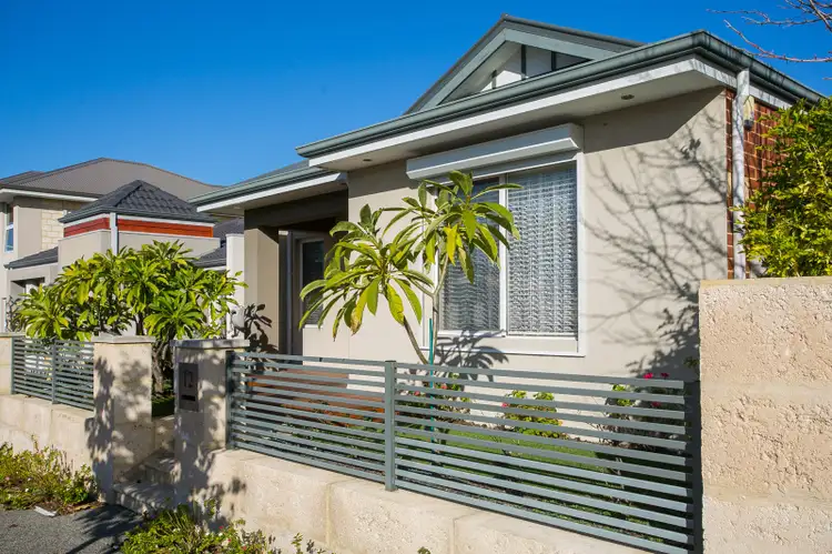 12 Lago Promenade