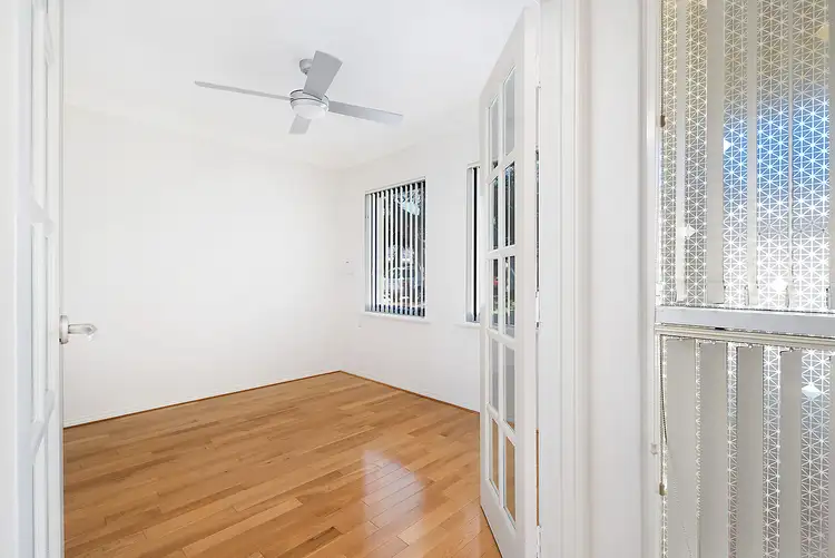 Fifth view of Homely villa listing, 15/13 Westringia Way, Wannanup WA 6210