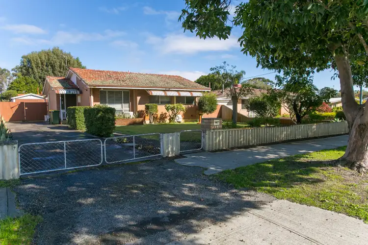 25 Tresidder Road, Lockridge WA 6054