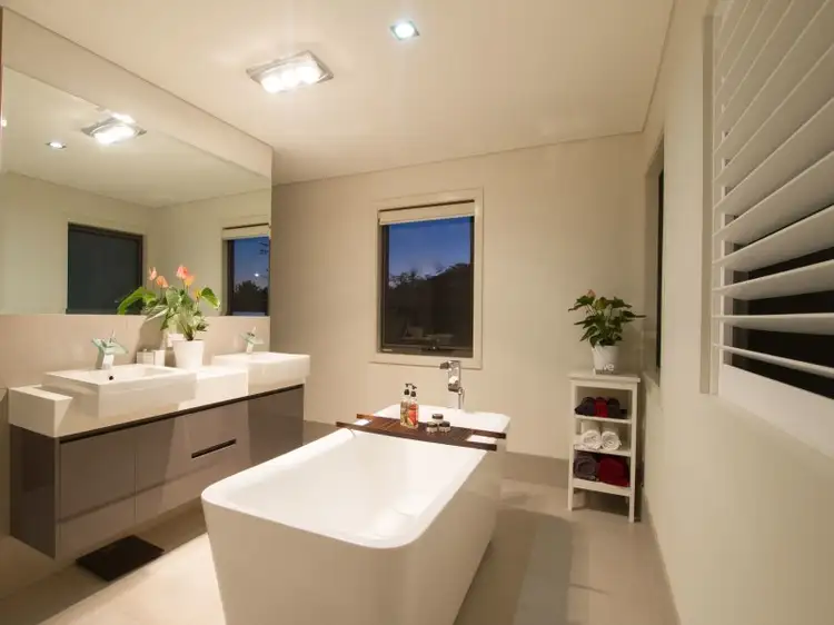 52 Robertson St, Sherwood QLD 4075
