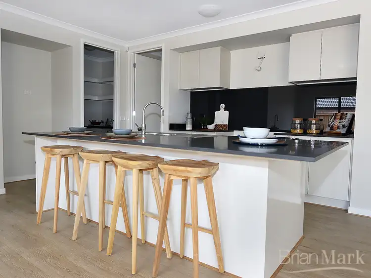 Fifth view of Homely house listing, 33 Latitude Promenade, Truganina VIC 3029