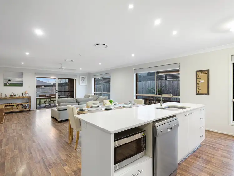 Fifth view of Homely house listing, 4 Topaz Crescent, Logan Reserve QLD 4133