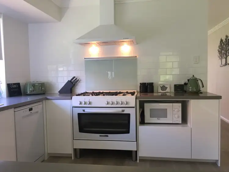Sixth view of Homely house listing, 10 Randwick Court, Varsity Lakes QLD 4227