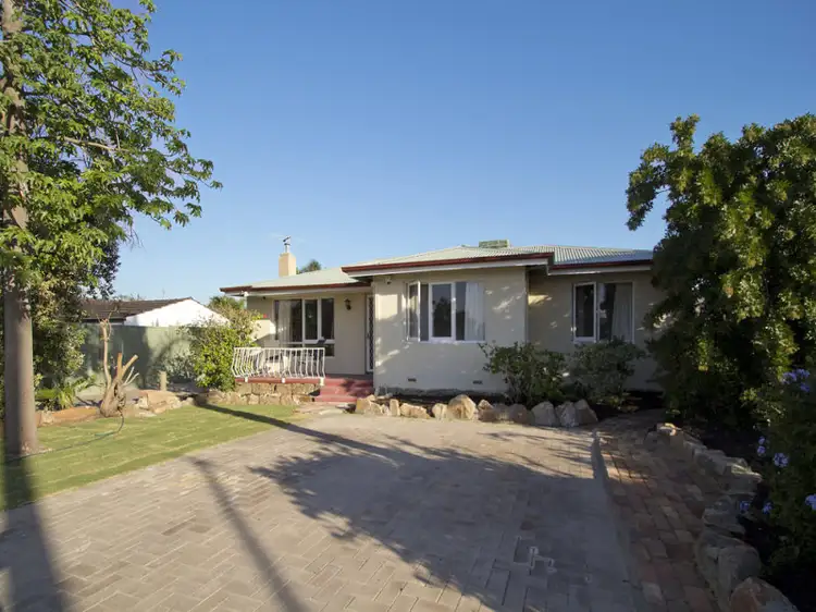 25 Tolworth Way