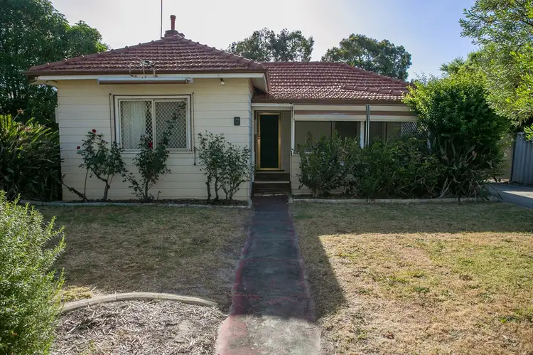 7 Ewart Street