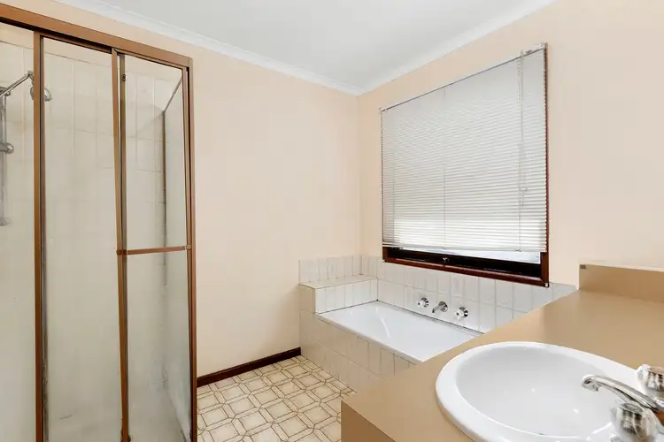 Sixth view of Homely house listing, 7 Yale Walk, Kings Park VIC 3021