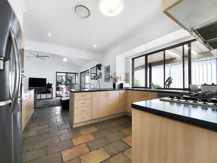 Sixth view of Homely house listing, 9 Lowrie Ct, Cleveland QLD 4163