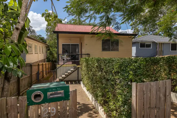 29 Russell Avenue, Norman Park QLD 4170