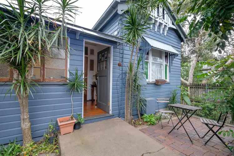 122 Gladstone Road, Highgate Hill QLD 4101
