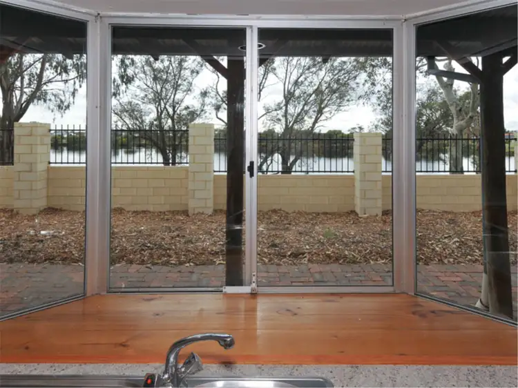 46 Mariposa Gardens, Success WA 6164