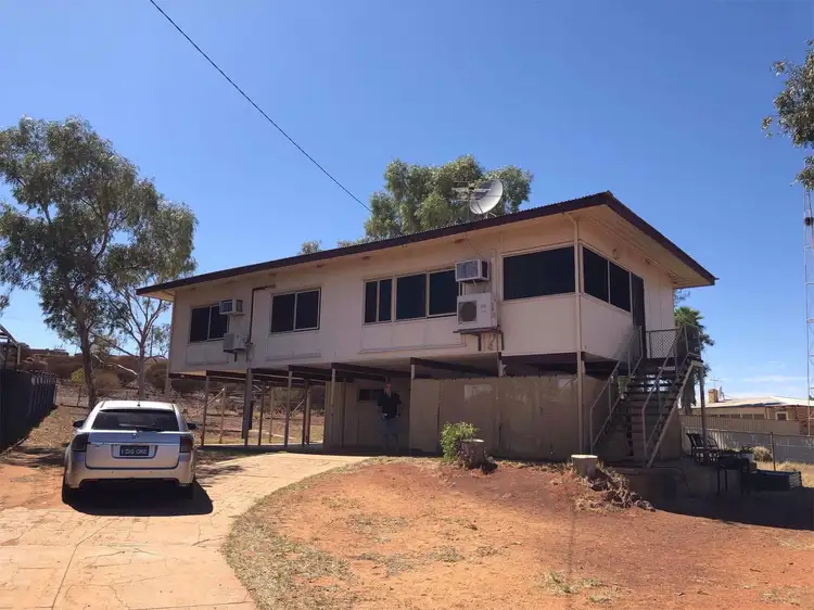 13 Main Street, Meekatharra WA 6642