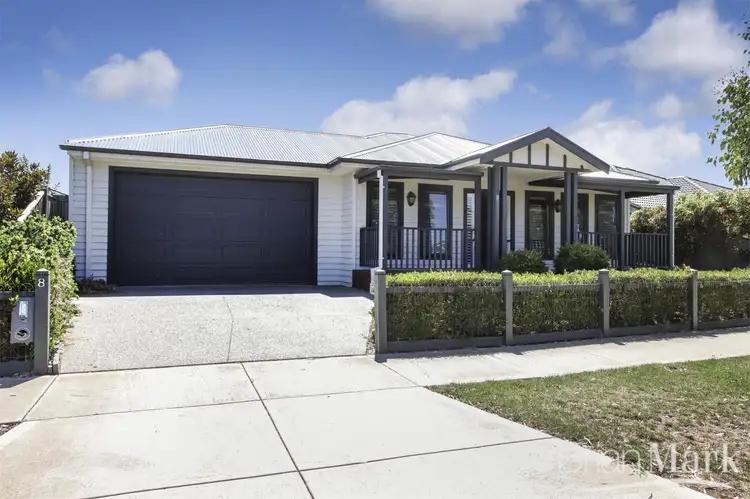 Second view of Homely house listing, 8 Inglewood Avenue, Eynesbury VIC 3338