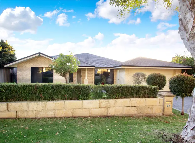 15 Bellerive Boulevard
