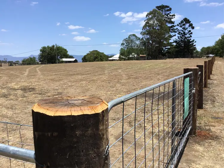 9-11 Charles St, Kalbar QLD 4309