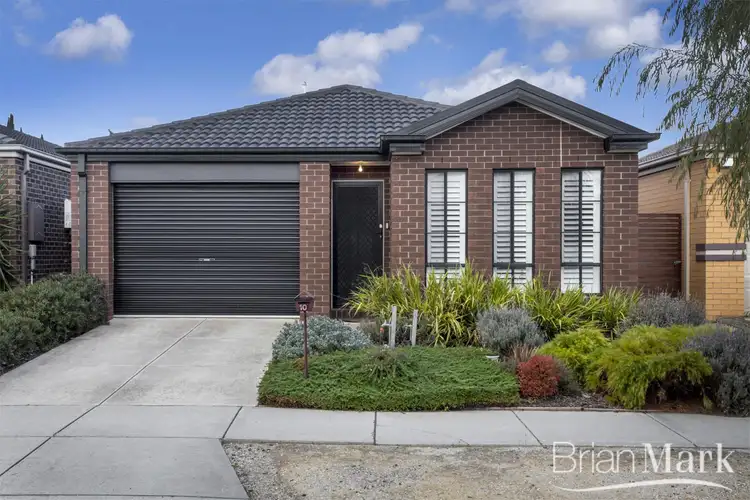10 Brumby Street, Manor Lakes VIC 3024