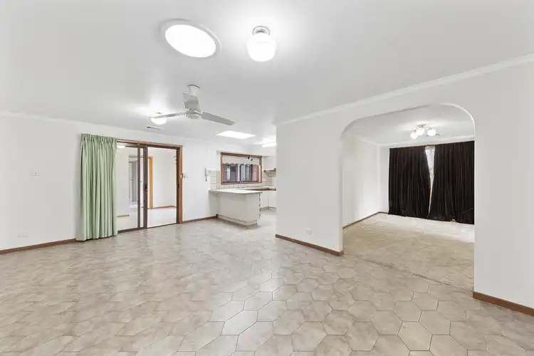 Fifth view of Homely house listing, 41 Angourie Crescent, Taylors Lakes VIC 3038