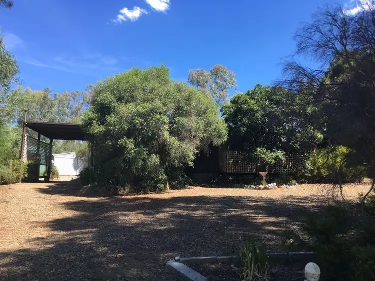 11 Crichton, Avenel VIC 3664