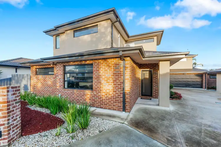 1/7 Lacebark Road, Delahey VIC 3037