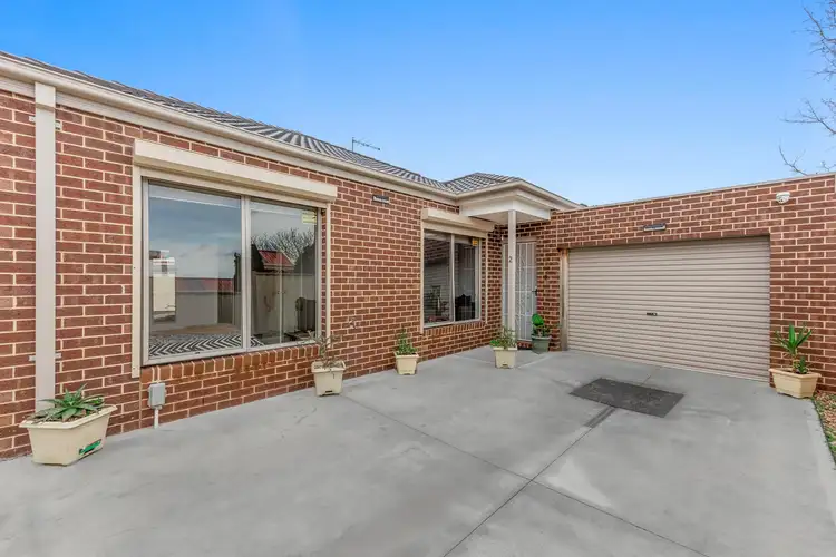2/132 Kings Road, St Albans VIC 3021